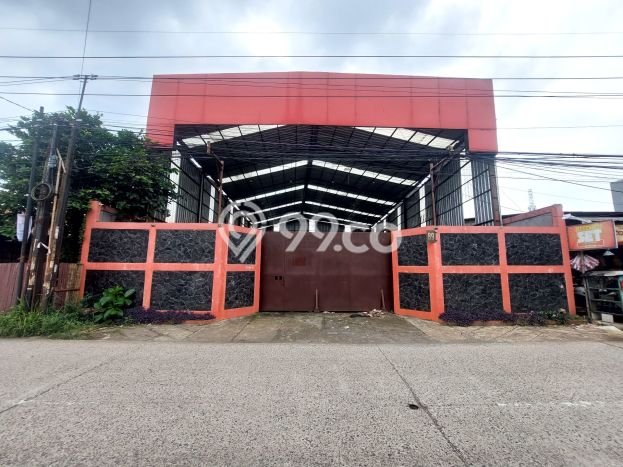 Area Ramai! Gudang Dijual di Tapos untuk Bisnis Luas Bangunan 500m2 Area Ramai! Gudang Dijual di Tapos untuk Bisnis Luas Bangunan 500m2