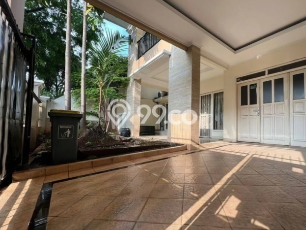 Rumah Elit Modern Tanpa Renovasi di Setiabudi Jakarta Selatan Rumah Elit Modern Tanpa Renovasi di Setiabudi Jakarta Selatan