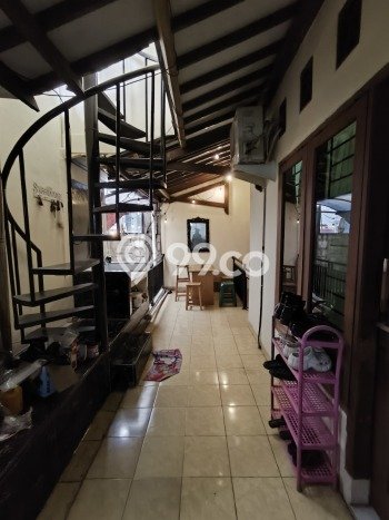 Unit Kost Dijual di Kawasan Pancoran Jakarta Selatan dengan 10 KT Unit Kost Dijual di Kawasan Pancoran Jakarta Selatan dengan 10 KT