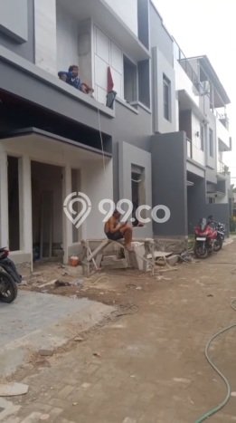 Dijual Hunian Rumah Terawat 3 KT di Pejaten Timur, Jakarta Selatan Dijual Hunian Rumah Terawat 3 KT di Pejaten Timur, Jakarta Selatan