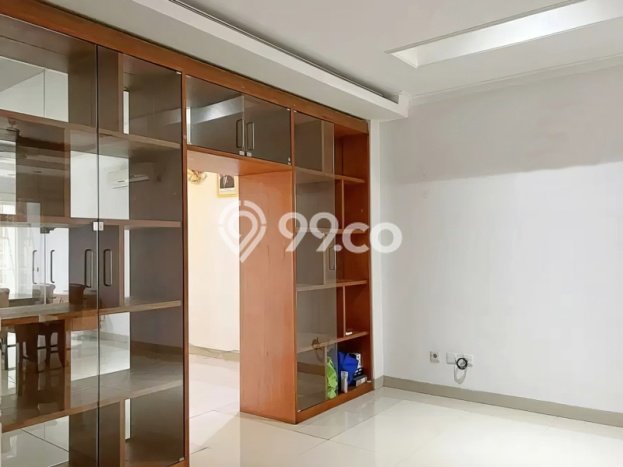 Rumah Elit Modern Tanpa Renovasi di Setiabudi Jakarta Selatan Rumah Elit Modern Tanpa Renovasi di Setiabudi Jakarta Selatan