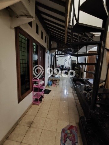 Unit Kost Dijual di Kawasan Pancoran Jakarta Selatan dengan 10 KT Unit Kost Dijual di Kawasan Pancoran Jakarta Selatan dengan 10 KT