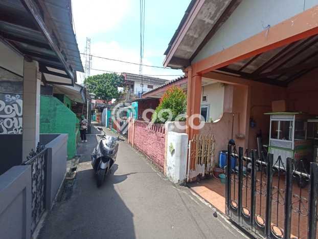 For Sale Rumah 4 Kamar Lokasi Ideal Bagus dan Strategis di Beji For Sale Rumah 4 Kamar Lokasi Ideal Bagus dan Strategis di Beji