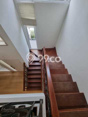 Rumah Elit Modern Tanpa Renovasi di BSD Green Wich Tangerang Rumah Elit Modern Tanpa Renovasi di BSD Green Wich Tangerang
