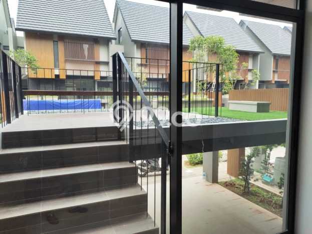 For Sale! Luxury House LT 144m2 Desain Modern di BSD Green Wich For Sale! Luxury House LT 144m2 Desain Modern di BSD Green Wich