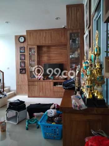 For Sale Hunian Mewah Klasik di Tangerang For Sale Hunian Mewah Klasik di Tangerang