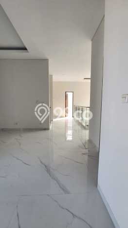Rumah Luxury Modern Siap Huni di BSD City Tangerang Rumah Luxury Modern Siap Huni di BSD City Tangerang