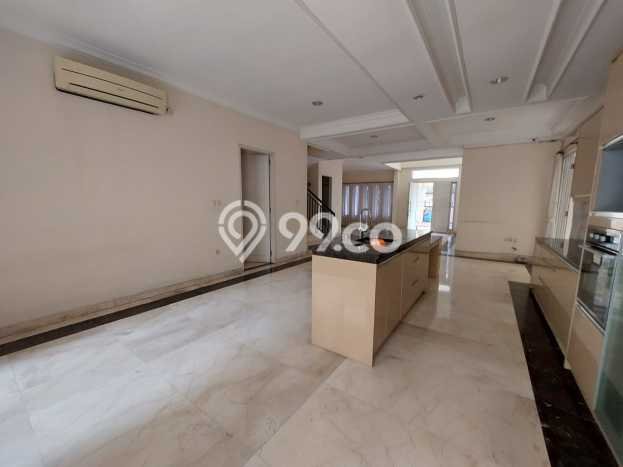 Rumah Eksklusif Siap Huni LT 300m2 di Gading Serpong, Tangerang Rumah Eksklusif Siap Huni LT 300m2 di Gading Serpong, Tangerang