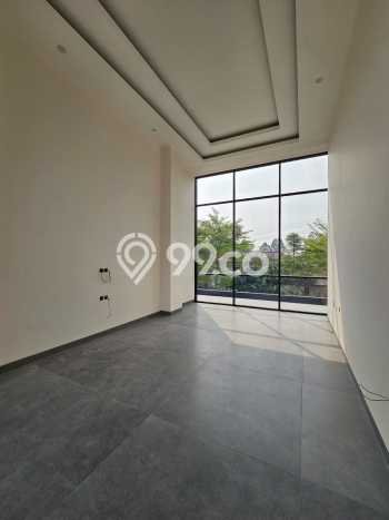 Ready to Use! Luxury House LT 643m2 Desain Elegan di Alam Sutera Ready to Use! Luxury House LT 643m2 Desain Elegan di Alam Sutera