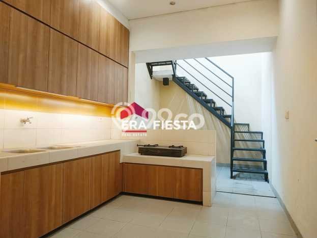 Rumah Luxury Modern Siap Huni di Alam Sutera Tangerang Rumah Luxury Modern Siap Huni di Alam Sutera Tangerang