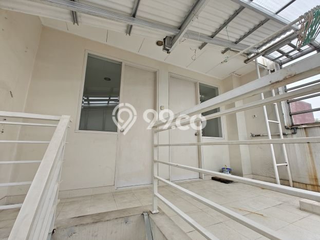 Rumah Mewah LB 600m2 Siap Huni Desain Elegan di Alam Sutera, Tangerang Rumah Mewah LB 600m2 Siap Huni Desain Elegan di Alam Sutera, Tangerang