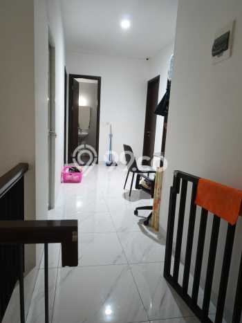 Rumah Minimalis 5 Kamar LT 135m2 di BSD Rumah Minimalis 5 Kamar LT 135m2 di BSD