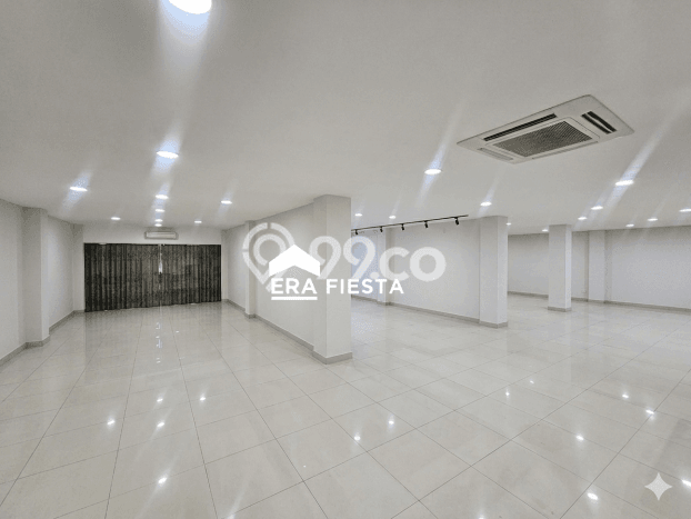 Ruko Dijual di Serpong Utara LT 465m2, LB 1400m2 untuk Investasi Ruko Dijual di Serpong Utara LT 465m2, LB 1400m2 untuk Investasi