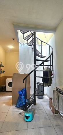 Ready to Use! Premium House LT 325m2 Desain Elegan di Alam Sutera Ready to Use! Premium House LT 325m2 Desain Elegan di Alam Sutera