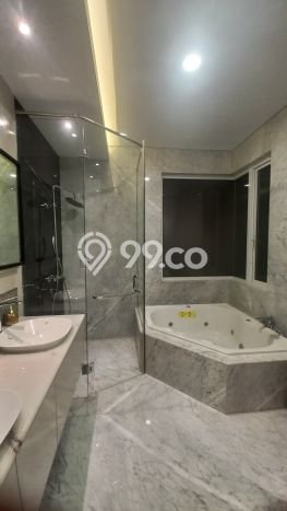 Hunian Mewah LB 283m2 Siap Pakai Desain Elegan di Gading Serpong, Tangerang Hunian Mewah LB 283m2 Siap Pakai Desain Elegan di Gading Serpong, Tangerang