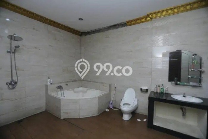 Unit Kantor Dijual di Jagakarsa Jakarta Selatan Luas Tanah 1100m2, Luas Bangunan 1126m2 Unit Kantor Dijual di Jagakarsa Jakarta Selatan Luas Tanah 1100m2, Luas Bangunan 1126m2