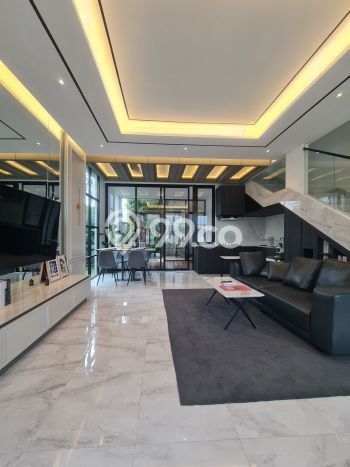 Dijual Rumah Luas Elegan Dengan View Cantik di Daan Mogot, Jakarta Barat Dijual Rumah Luas Elegan Dengan View Cantik di Daan Mogot, Jakarta Barat