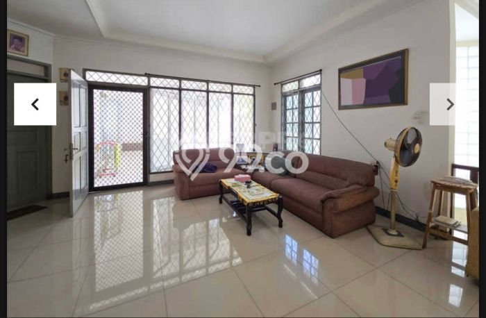 Hunian Elit LB 376m2 Siap Huni Desain Elegan di Duri Kepa, Jakarta Barat Hunian Elit LB 376m2 Siap Huni Desain Elegan di Duri Kepa, Jakarta Barat