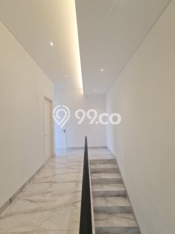 Dijual Rumah Luas Elegan Dengan View Cantik di Daan Mogot, Jakarta Barat Dijual Rumah Luas Elegan Dengan View Cantik di Daan Mogot, Jakarta Barat