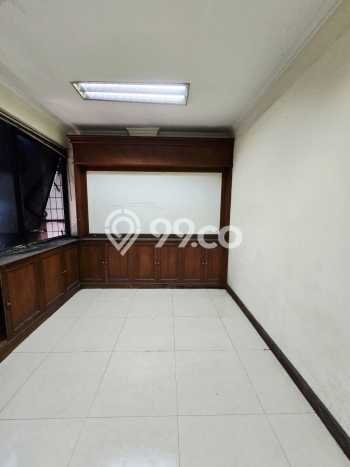 Unit Ruko Dijual di Jakarta Pusat LT 74m2 & LB 324m2 Unit Ruko Dijual di Jakarta Pusat LT 74m2 & LB 324m2