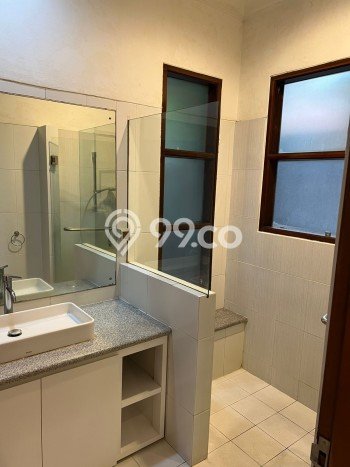 Rumah Kontrakan Jakarta Selatan LT 850m2 LB 400m2 Kawasan Kemang Rumah Kontrakan Jakarta Selatan LT 850m2 LB 400m2 Kawasan Kemang