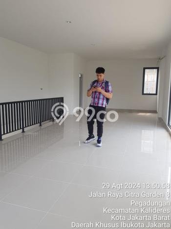 Unit Komersial Disewakan di Jakarta Barat Area Strategis Harga Kompetitif Unit Komersial Disewakan di Jakarta Barat Area Strategis Harga Kompetitif
