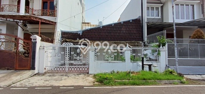 HARGA TERBAIK! Rumah Premium di Pulomas, LT 162m² LB 162m² HARGA TERBAIK! Rumah Premium di Pulomas, LT 162m² LB 162m²