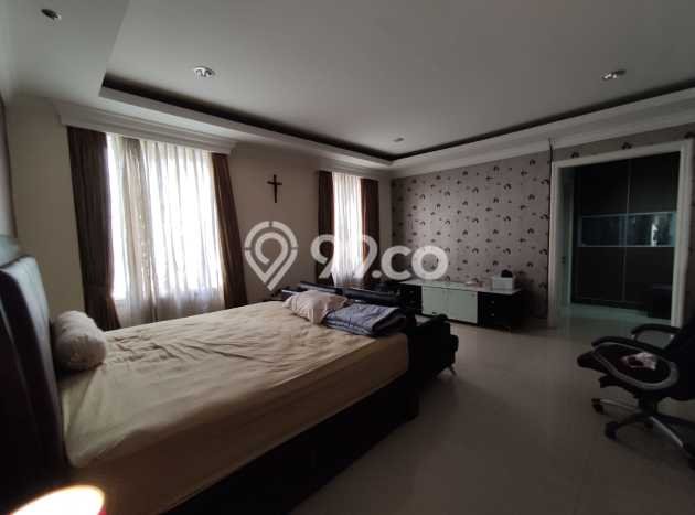 Hunian Eksklusif Dijual LT 300m2 di Serpong, Tangerang Selatan Hunian Eksklusif Dijual LT 300m2 di Serpong, Tangerang Selatan