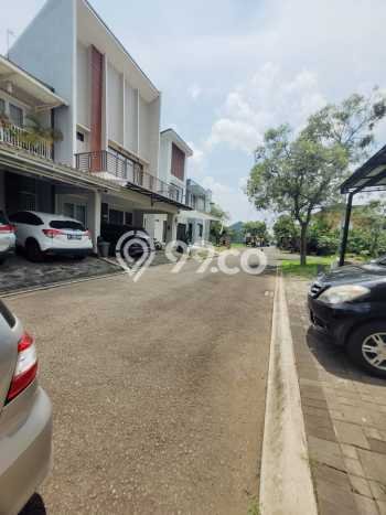DIJUAL CEPAT! Rumah Siap Huni Lokasi Premium BSD, Luas 105m² Bangunan 60m² DIJUAL CEPAT! Rumah Siap Huni Lokasi Premium BSD, Luas 105m² Bangunan 60m²