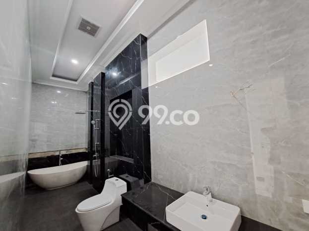 Hunian Nyaman 4 KT di BSD, Tangerang - LT 224m² Hunian Nyaman 4 KT di BSD, Tangerang - LT 224m²