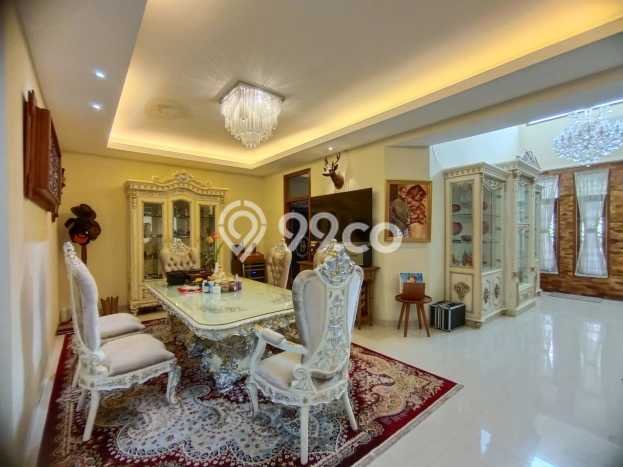 INVESTASI TEPAT! Rumah di Pondok Indah, Luas 210m² Bangunan 120m² INVESTASI TEPAT! Rumah di Pondok Indah, Luas 210m² Bangunan 120m²