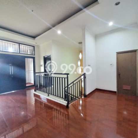 SPECIAL OFFER! Rumah Asri di BSD Nusaloka, Luas 180m² Bangunan 254m² SPECIAL OFFER! Rumah Asri di BSD Nusaloka, Luas 180m² Bangunan 254m²