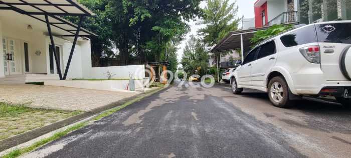 Rumah Lokasi Strategis area BSD Taman Giri Loka, Tangerang, LT 250m² LB 153m² Rumah Lokasi Strategis area BSD Taman Giri Loka, Tangerang, LT 250m² LB 153m²