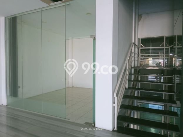 Unit Ruko Dijual di Jakarta Selatan LT 840m2 & LB 1200m2 Unit Ruko Dijual di Jakarta Selatan LT 840m2 & LB 1200m2