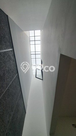 Rumah Mewah Siap Huni LT 190m2 di Serpong Utara, Tangerang Selatan Rumah Mewah Siap Huni LT 190m2 di Serpong Utara, Tangerang Selatan