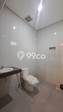 Rumah Mewah Siap Huni LT 190m2 di Serpong Utara, Tangerang Selatan Rumah Mewah Siap Huni LT 190m2 di Serpong Utara, Tangerang Selatan