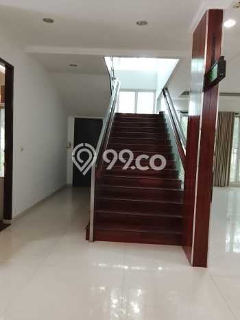 Rumah Elit LB 400m2 Siap Huni Desain Elegan di BSD The Green, Tangerang Rumah Elit LB 400m2 Siap Huni Desain Elegan di BSD The Green, Tangerang