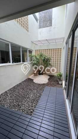 For Sale! Luxury House LT 180m2 Desain Modern di BSD Eminent For Sale! Luxury House LT 180m2 Desain Modern di BSD Eminent