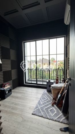 Rumah Luxury Modern Tanpa Renovasi di BSD Puspita Loka Tangerang Rumah Luxury Modern Tanpa Renovasi di BSD Puspita Loka Tangerang