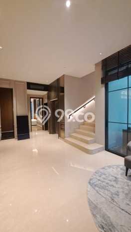 Ready to Use! Premium House LT 240m2 Desain Elegan di BSD Ready to Use! Premium House LT 240m2 Desain Elegan di BSD