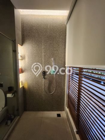 Ready to Use! Luxury House LT 120m2 Desain Elegan di BSD Nusaloka Ready to Use! Luxury House LT 120m2 Desain Elegan di BSD Nusaloka