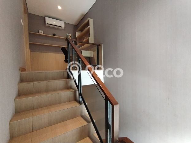 Rumah Elit Modern Siap Huni di BSD City Tangerang Rumah Elit Modern Siap Huni di BSD City Tangerang