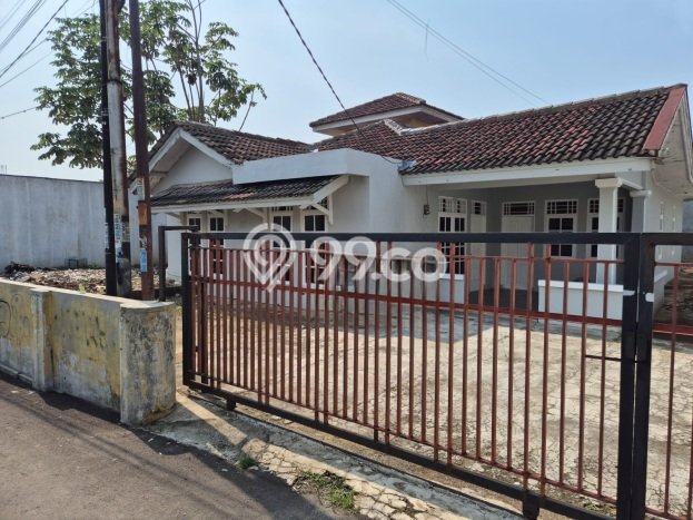 Rumah Modern Cantik 5 KT Bisa Langsung Pindah di Pamulang Rumah Modern Cantik 5 KT Bisa Langsung Pindah di Pamulang