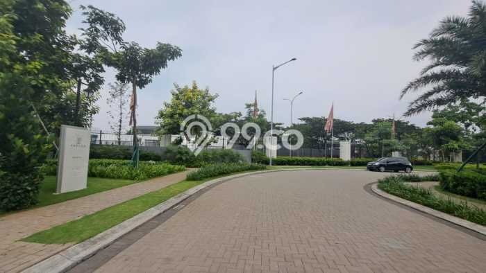 Ready to Use! Premium House LT 240m2 Desain Elegan di BSD Ready to Use! Premium House LT 240m2 Desain Elegan di BSD