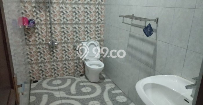Dijual Rumah 5 Kamar Lokasi Strategis Nyaman dan Strategis di Pondok Aren Dijual Rumah 5 Kamar Lokasi Strategis Nyaman dan Strategis di Pondok Aren