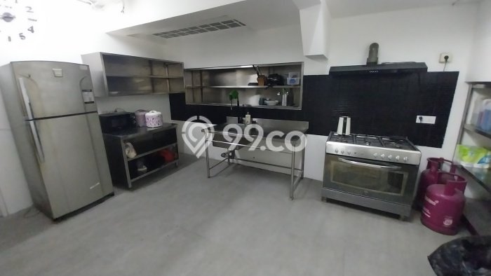 Sewa Rumah Strategis di SCBD LT 400m2 / LB 800m2 Kondisi Bagus Sewa Rumah Strategis di SCBD LT 400m2 / LB 800m2 Kondisi Bagus