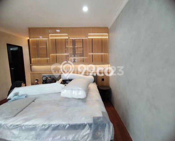 Hunian Mewah LB 200m2 Siap Huni Desain Elegan di Bintaro, Jakarta Selatan Hunian Mewah LB 200m2 Siap Huni Desain Elegan di Bintaro, Jakarta Selatan
