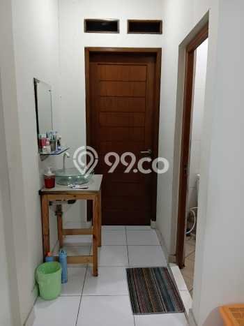 Ready to Use! Premium House LT 244m2 Desain Elegan di Jombang Ready to Use! Premium House LT 244m2 Desain Elegan di Jombang