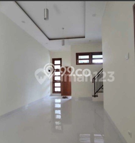 Rumah Strategis Modern Lb 150m2 di Ciputat Timur, Tangerang Selatan Rumah Strategis Modern Lb 150m2 di Ciputat Timur, Tangerang Selatan