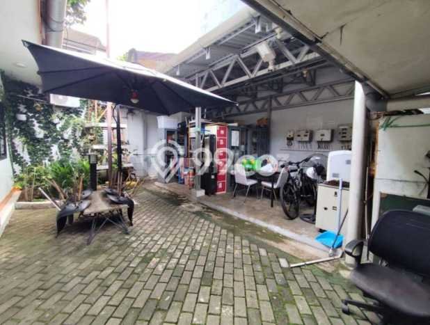 Ready to Use! Luxury House LT 278m2 Desain Modern di Lebak Bulus Ready to Use! Luxury House LT 278m2 Desain Modern di Lebak Bulus